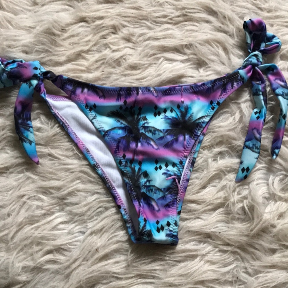 Sexy Cheeky Paradise Bikini Bottoms